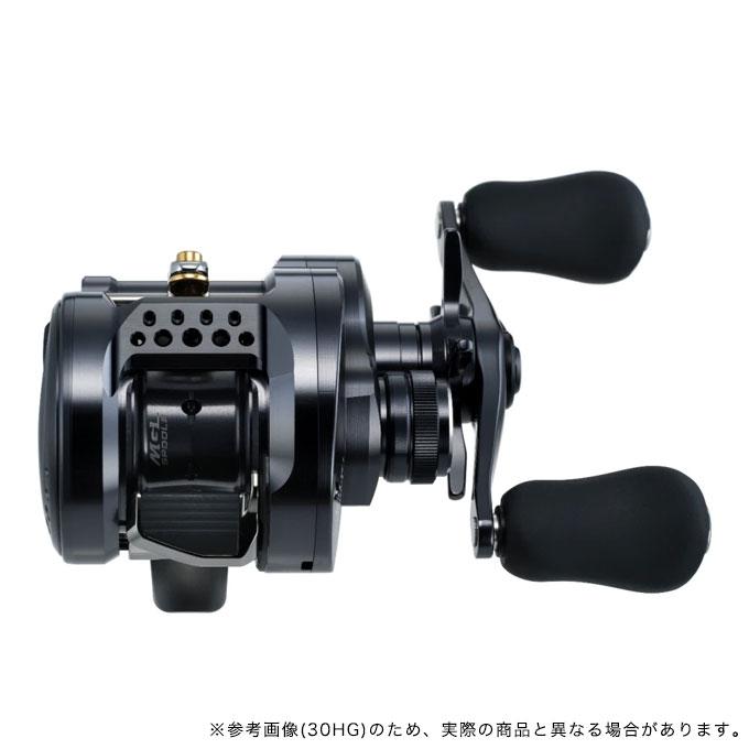 SHIMANO Baitcasting Reel 24 Calcutta Conquest Shallow Edition 31HG (left)