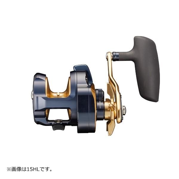 DAIWA Baitcasting Reel 22 Saltiga 15SL (left)